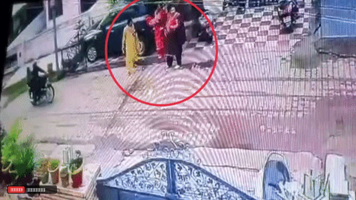 करवाचौथ की कथा सुनकर लौट रही महिला की चेन झपटी:  अंबाला में महिलाएं बोलीं- नकाबपोशों ने पूजा की थाली गिराई; बाइक पर फरार - Ambala News