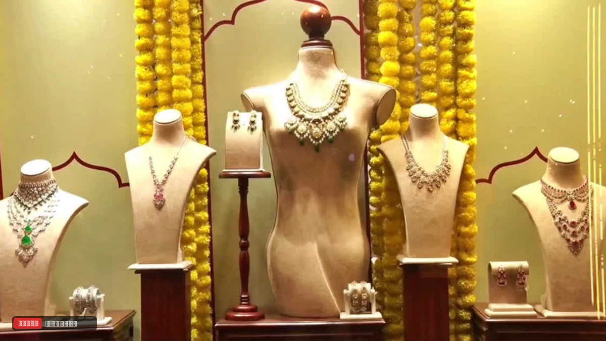 आप मिस तो नहीं कर रहे गोल्ड खरीदने का सही मौका? कीमतों में आई गिरावट, सर्राफा व्यापारियों ने बताया कैसे करें निवेश?