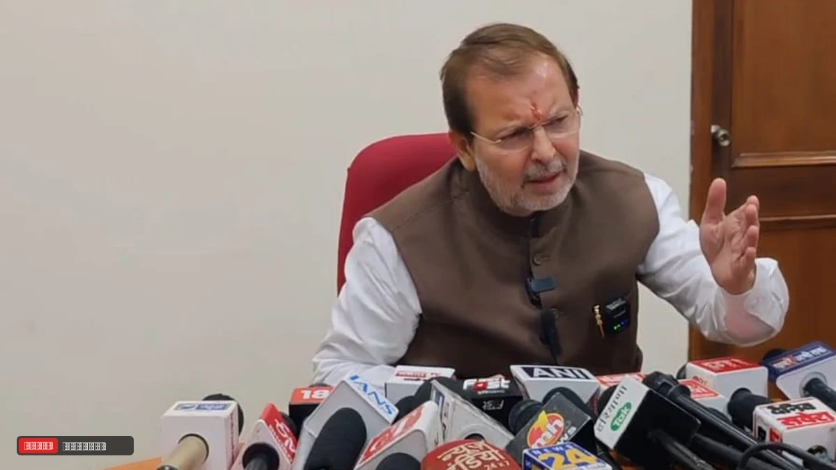 हरियाणा की चीनी मिलों में गन्ना पेराई की तैयारी तेज, मंत्री अरविंद शर्मा ने अधिकारियों को दिए कड़े निर्देश