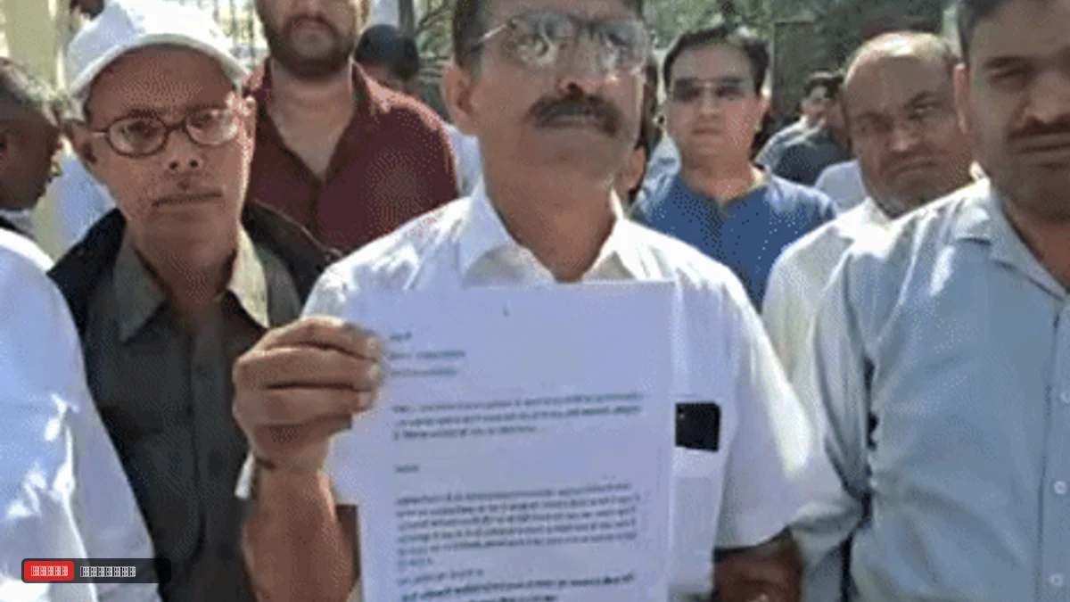 सोनीपत नगर निगम के JE पर रिश्वत मांगने का आरोप:  प्रॉपर्टी ID बनवाने के मांगे ₹10 हजार; 3 महीने बाद मांगा डेवलपमेंट चार्ज - Sonipat News