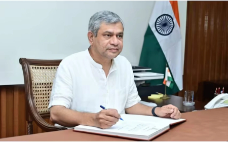 Zoho Shocks Microsoft: स्वदेशी तकनीक से भारतीय कंपनी ने अमेरिका को कैसे दी चुनौती?