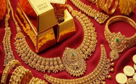 Gold Price: सोने के बाजार में 'दोहरी चाल', कमजोर डॉलर ने बढ़ाई चमक, पर ऊंची ब्याज दरों ने रोकी फिजिकल डिमांड